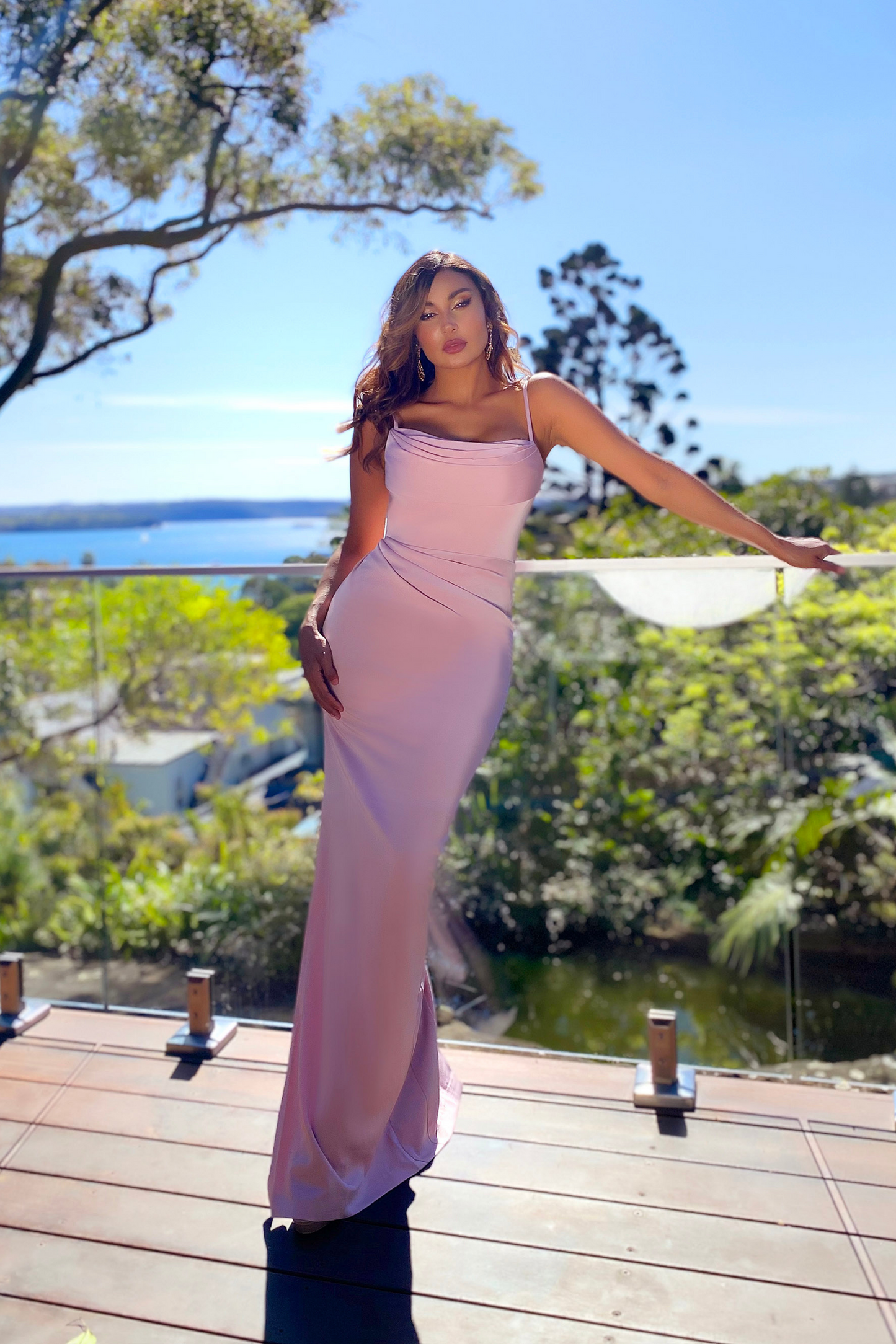 Nicoletta slim fit formal dress in pink soft suiting