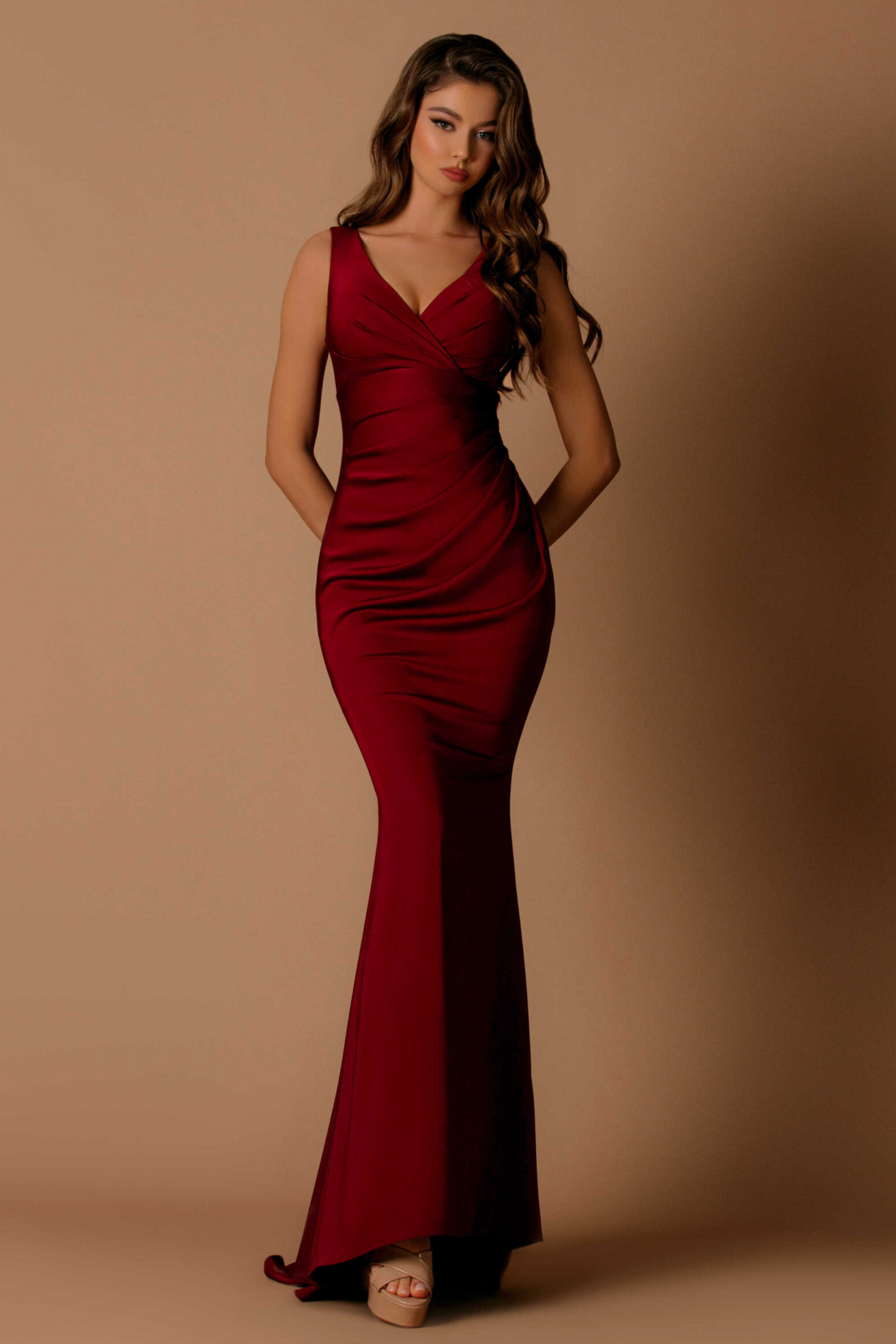 Nicoletta slim fit formal dress in wine soft suiting