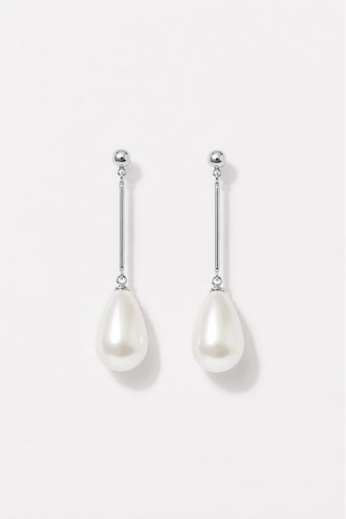 SKYLAR Long Pearl Earrings