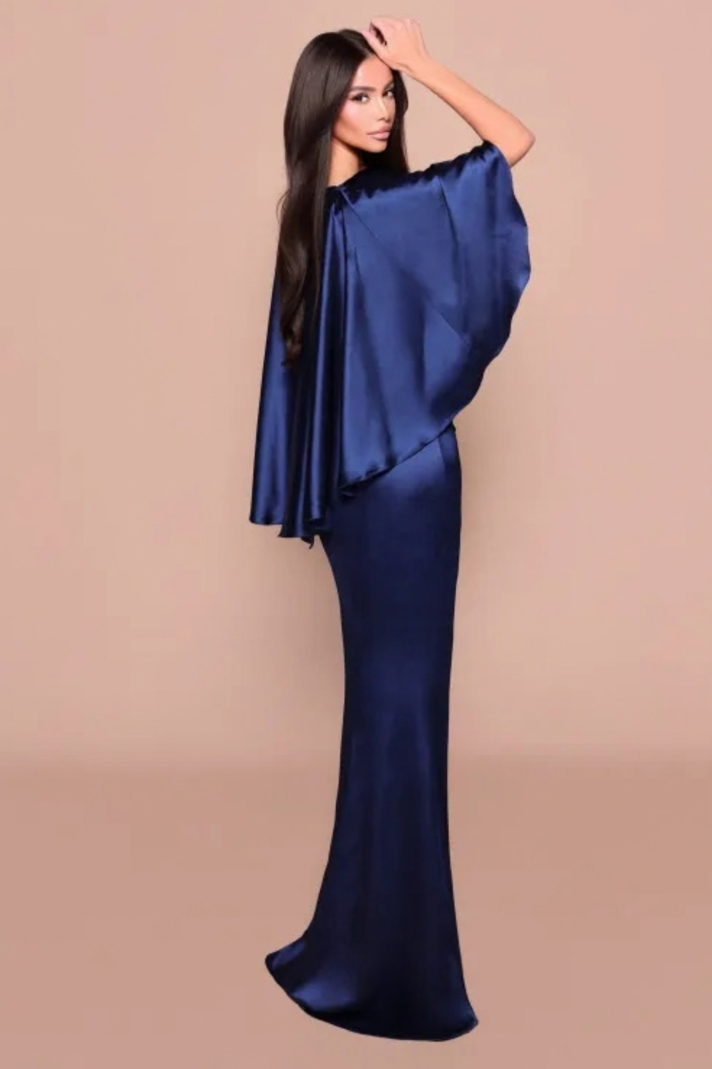 Nicoletta Cape 01