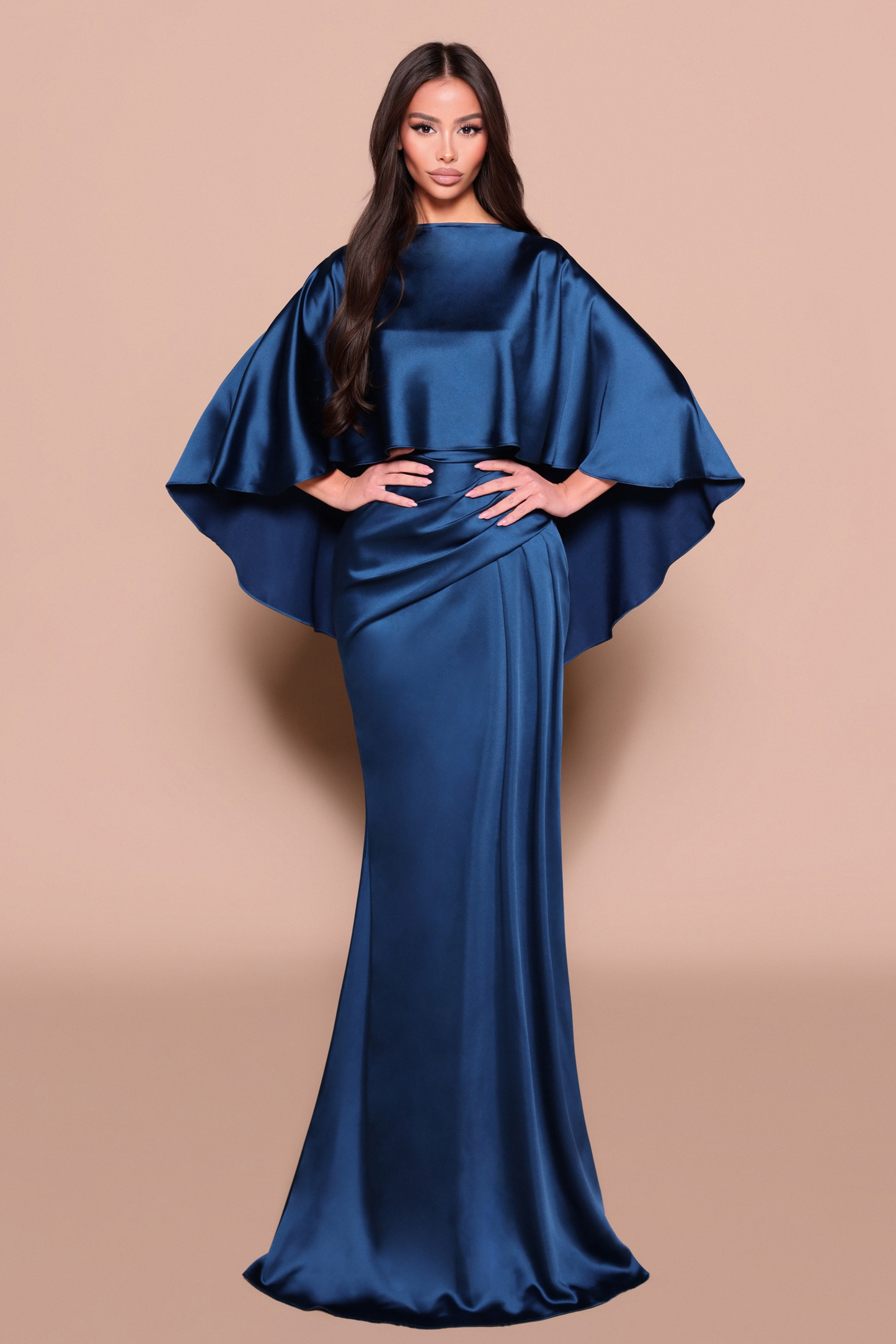 Nicoletta Cape 01