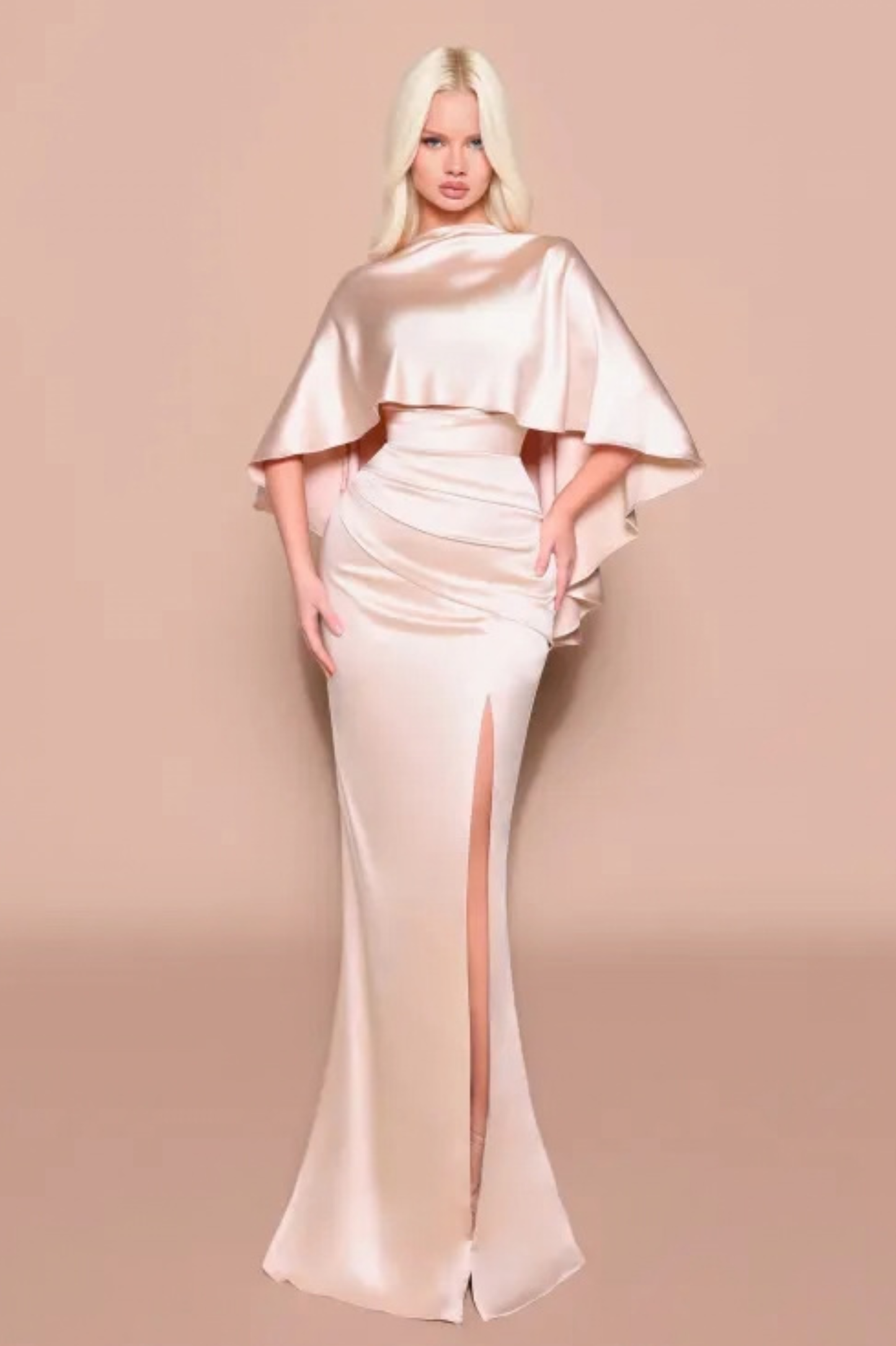 Nicoletta Cape 01