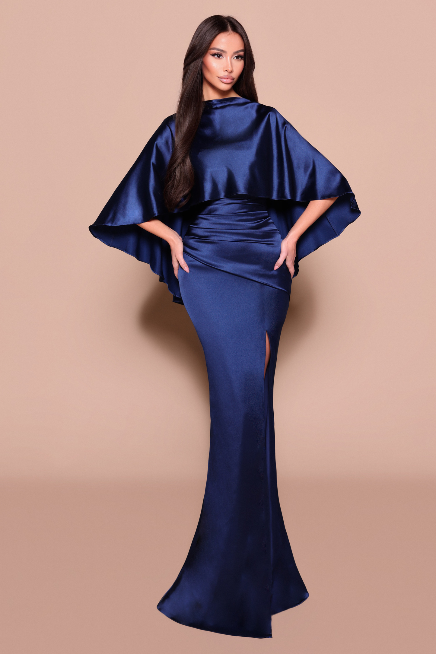 Nicoletta Cape 01