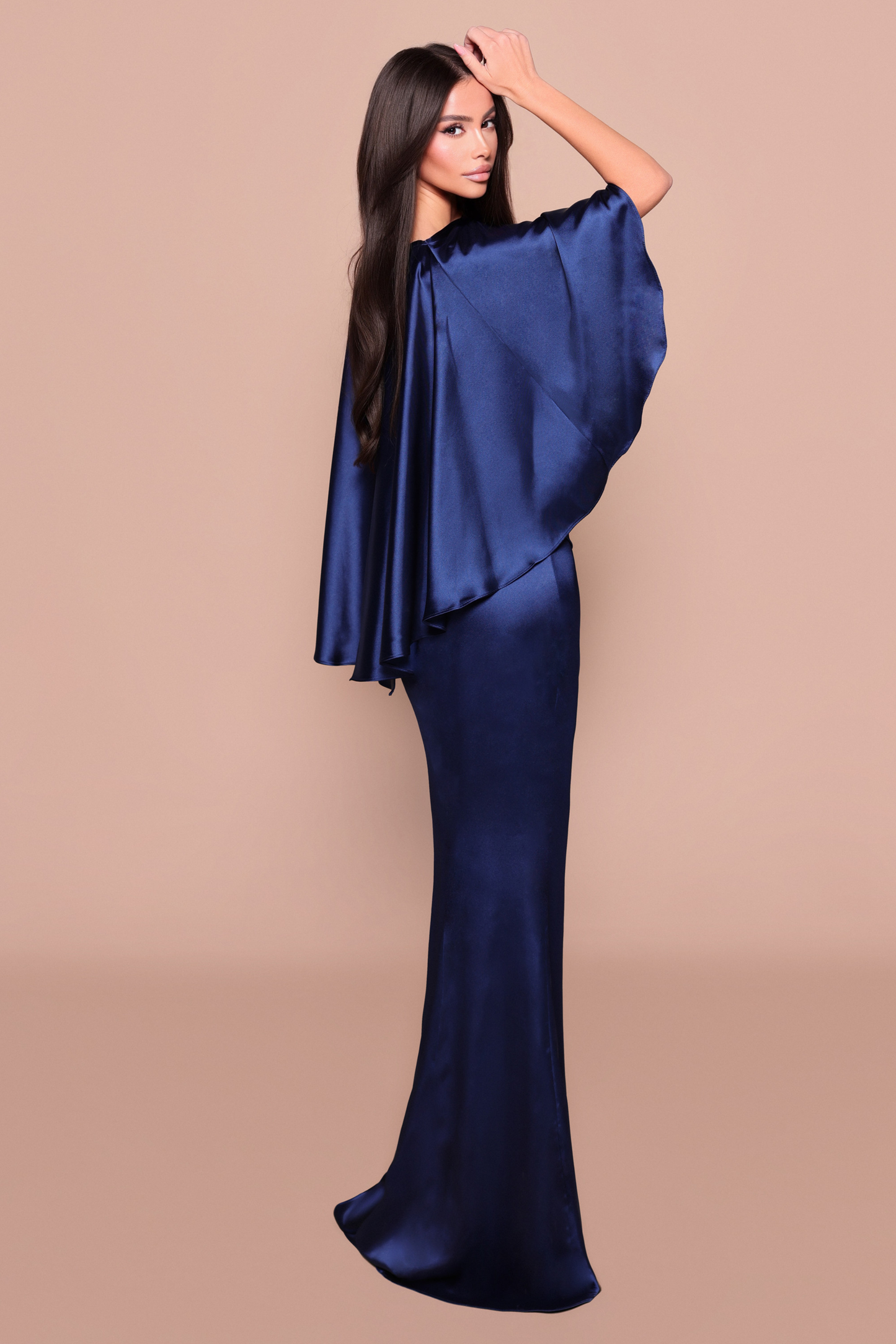 Nicoletta Cape 01